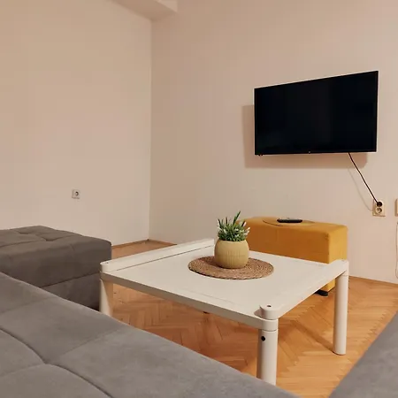 Station Apartment